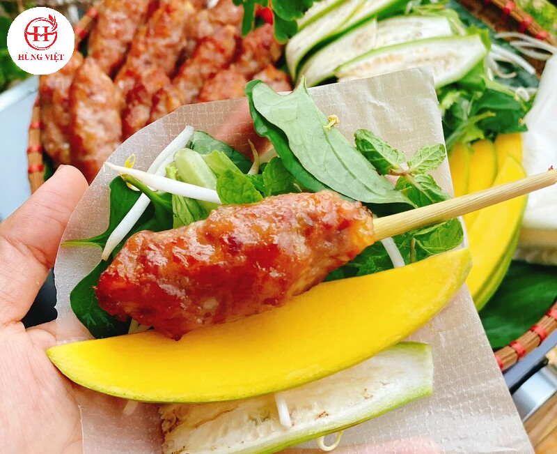  Nhập sỉ nem lụi Huế giúp có nhiều thời gian hơn cho kinh doanh