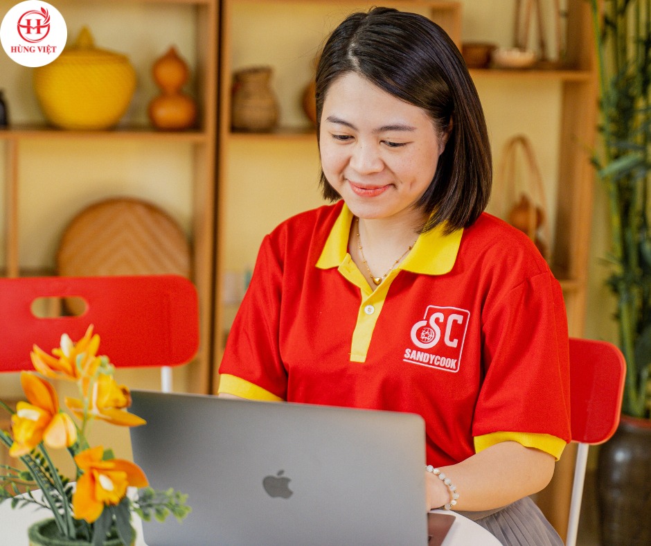 Nhân viên hỗ trợ tư vấn tâm huyết