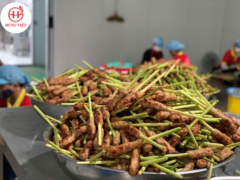 Nhập sỉ nem lụi Hùng Việt với nhiều ưu đãi