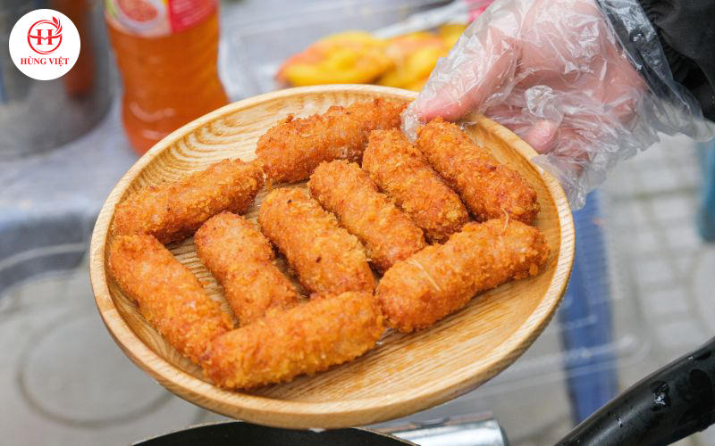 Nem chua rán Hùng Việt đảm bảo chất lượng cao, được nhiều thực khách yêu thích.