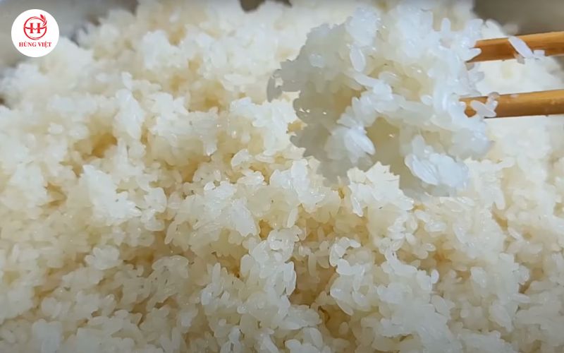 Hấp lại lần 2 để xôi đạt độ dẻo mềm hoàn hảo