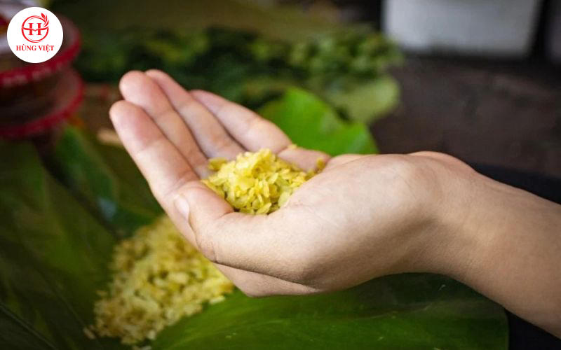 Cốm làm chả cốm cần phải chọn lọc kỹ lưỡng, không sử dụng phụ gia, tạo màu.