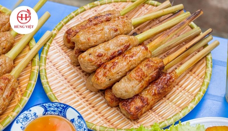 Anh chị chỉ nên hâm nem lại một lần để tránh tình trạng nem bị khô