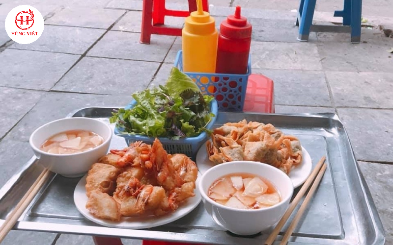 Bánh tôm ban đầu chỉ là món ăn bình dị ở những làng chài