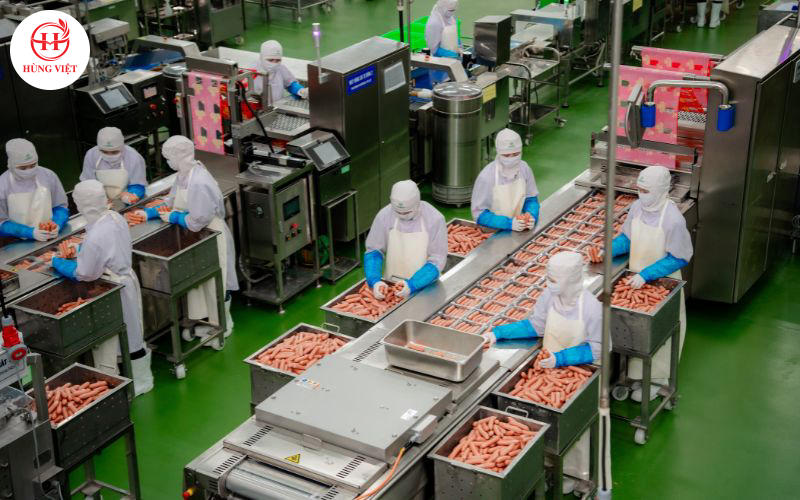 Nhà máy C.P. Việt Nam có quy trình sản xuất hiện đại.