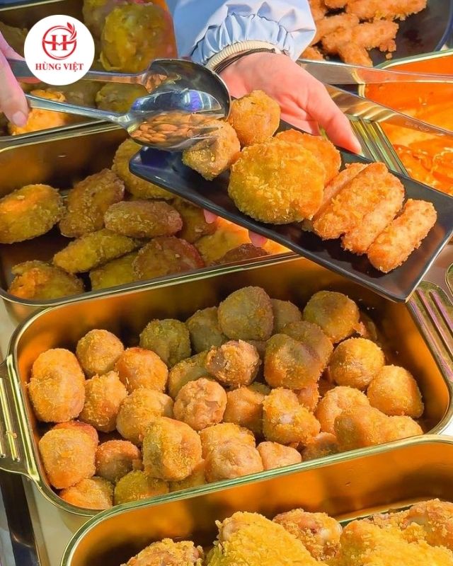 Thiết kế quầy line đồ chiên rán sáng sủa, dễ thấy