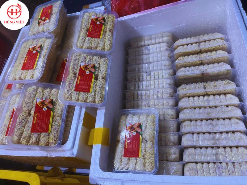 Sản xuất nem chua rán số lượng lớn