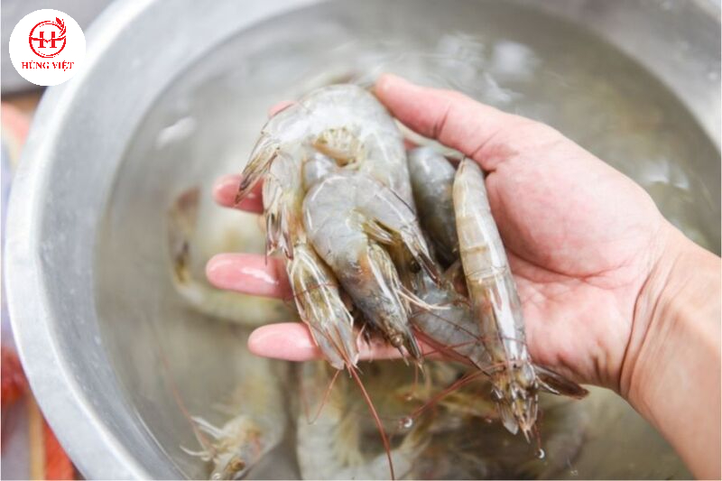 Sơ chế tôm