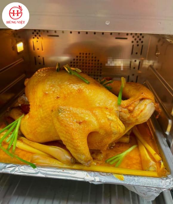 Hấp gà bằng lò vi sóng