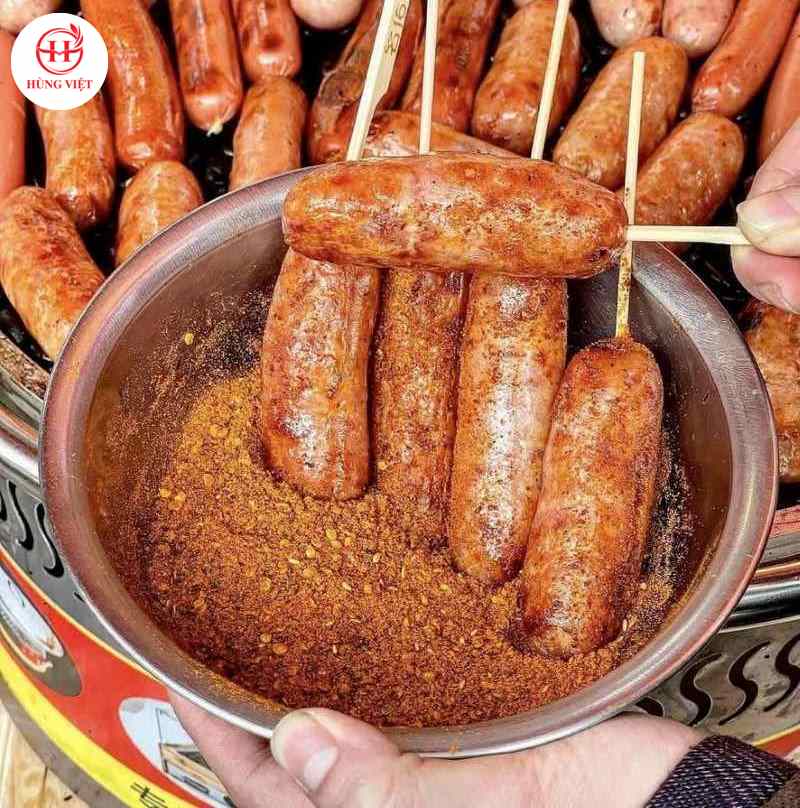 Lạp xưởng nướng đá thơm ngon