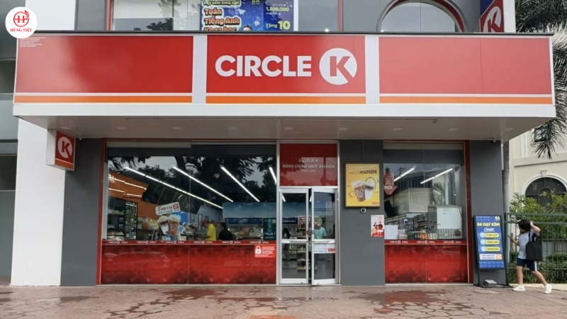 Cửa hàng tiện lợi Circle K cũng thuộc mô hình kinh doanh siêu thị bán lẻ