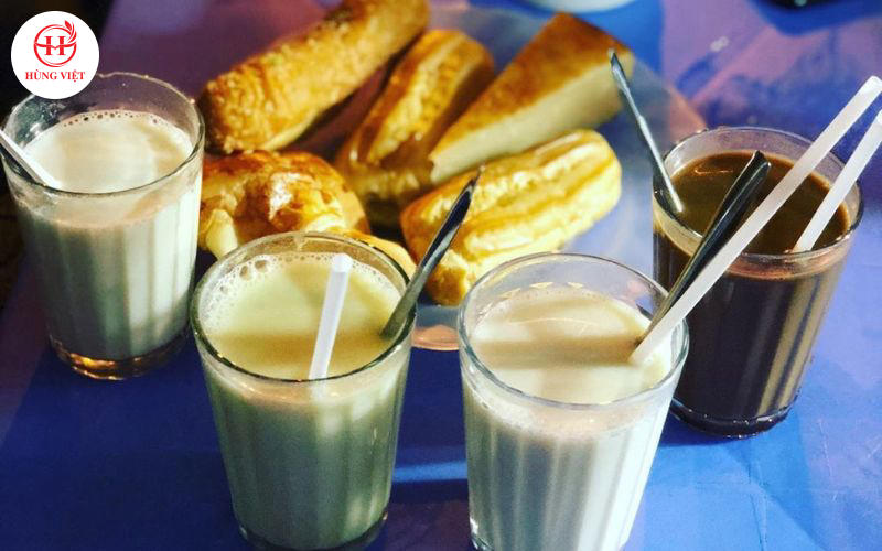 Các loại nước uống ấm được nhiều khách hàng ưa chuộng vào mùa đông.