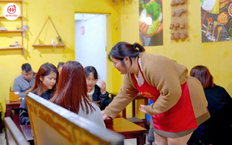 Xây dựng hình ảnh chuyên nghiệp giúp quán giữ chân thực khách hiệu quả.