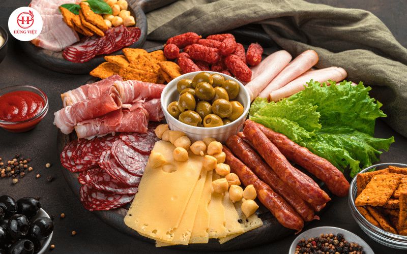 Thịt chế biến sẵn gồm những gì?