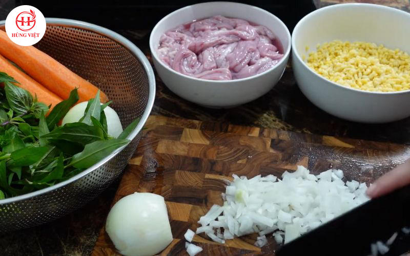 Cắt nhỏ rau, củ