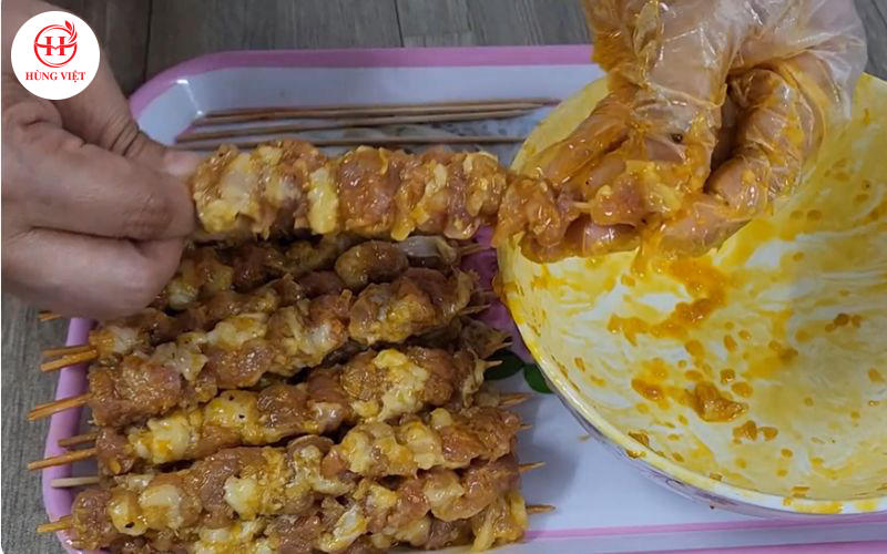 Làm thịt xiên nướng bằng nồi chiên không dầu