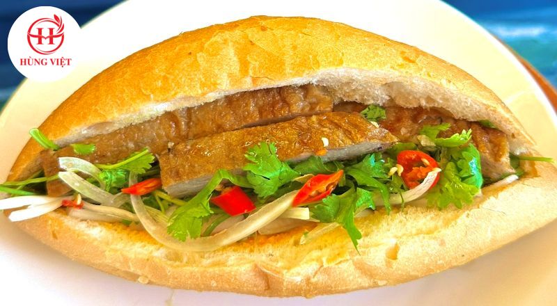 Top 10 Topping Bánh Mì Ngon Nhất