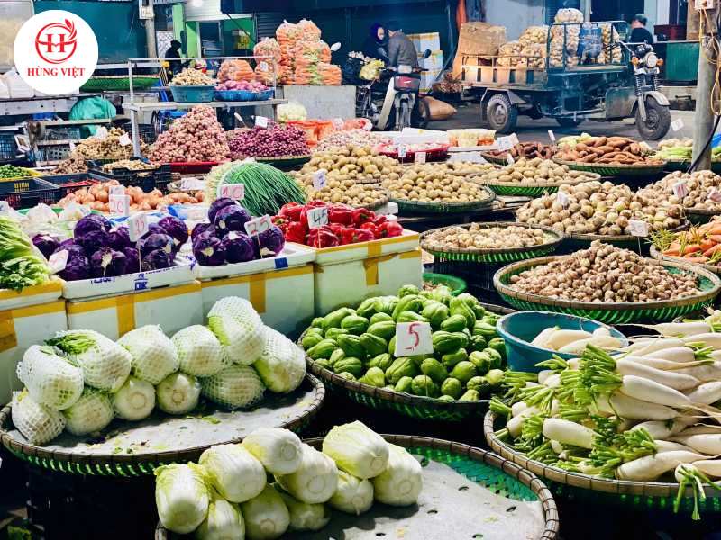 Nhập sỉ nguyên liệu cho quán tại chợ đầu mối