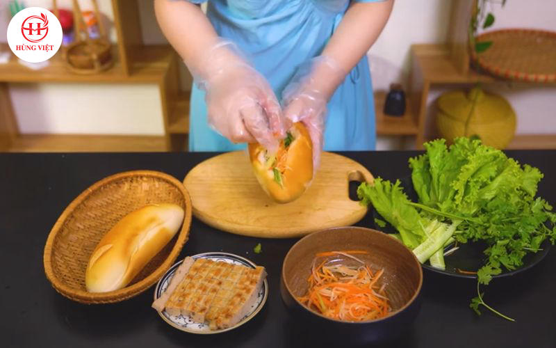 Công thức bánh mì nem nướng thơm ngo