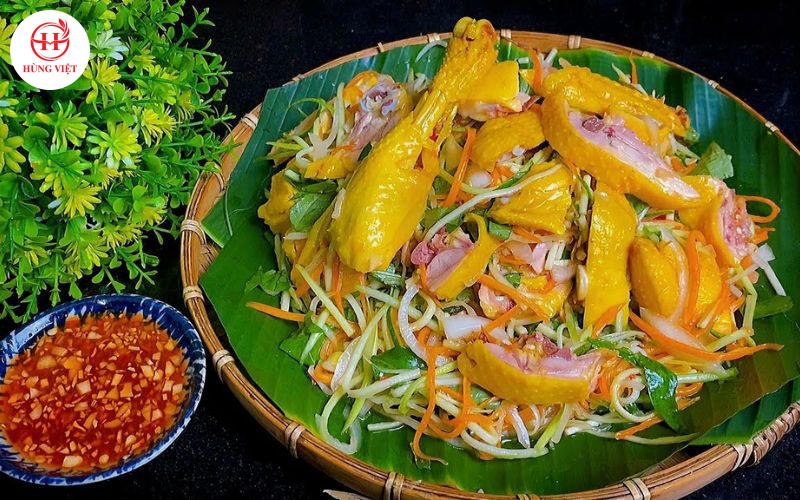 Gà ủ muối ăn kèm gì