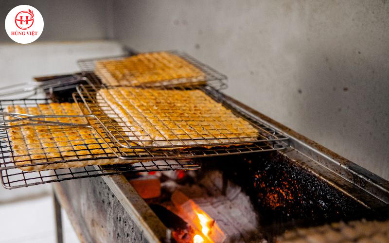 Nem phên Hùng Việt nướng sẵn có cần làm nóng lại không