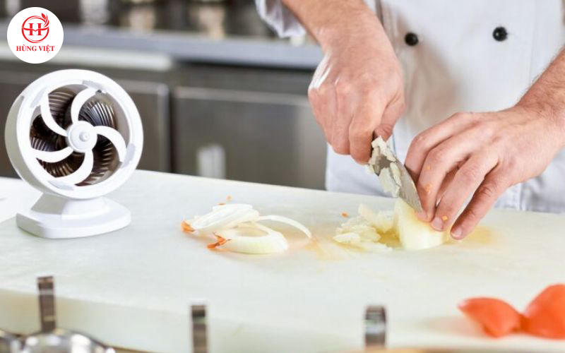 Mẹo Cắt Hành Không Bị Cay Mắt