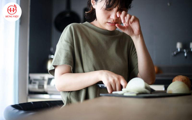 Mẹo Cắt Hành Không Bị Cay Mắt