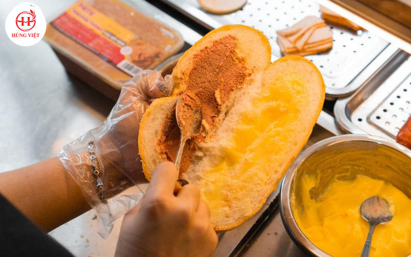 Một Hộp Pate Phết Được Bao Nhiêu Ổ Bánh Mì