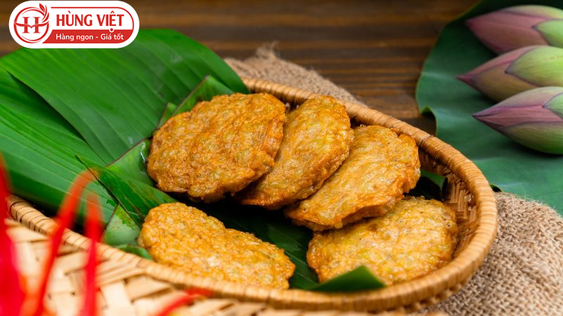 Chả cốm là món ăn phổ biến, được nhiều người ưa chuộng