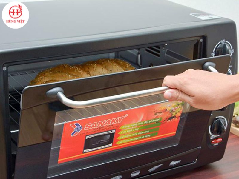 Nướng bánh mì bằng lò nướng 
