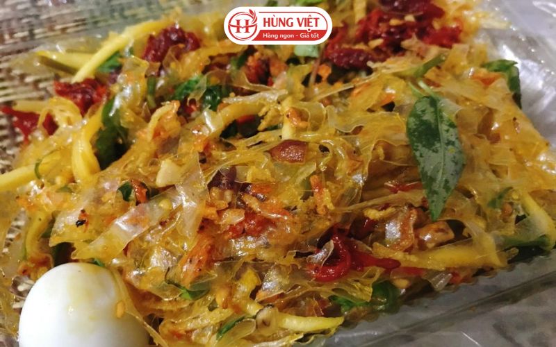 Bánh tráng trộn linh hồn của ẩm thực đường phố