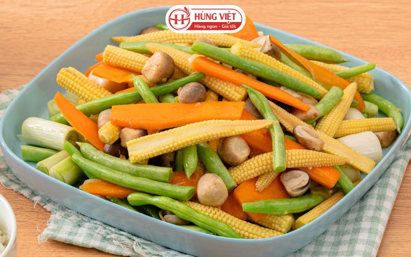 Bắp non xào thập cẩm