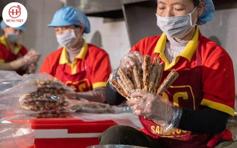 Gợi ý giải pháp nem lụi chế biến sẵn cho chủ quán