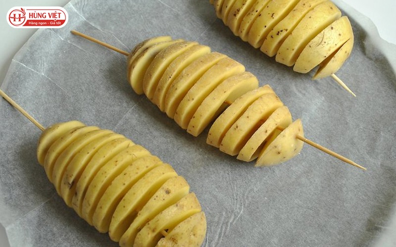 Cắt khoai tây tạo hình