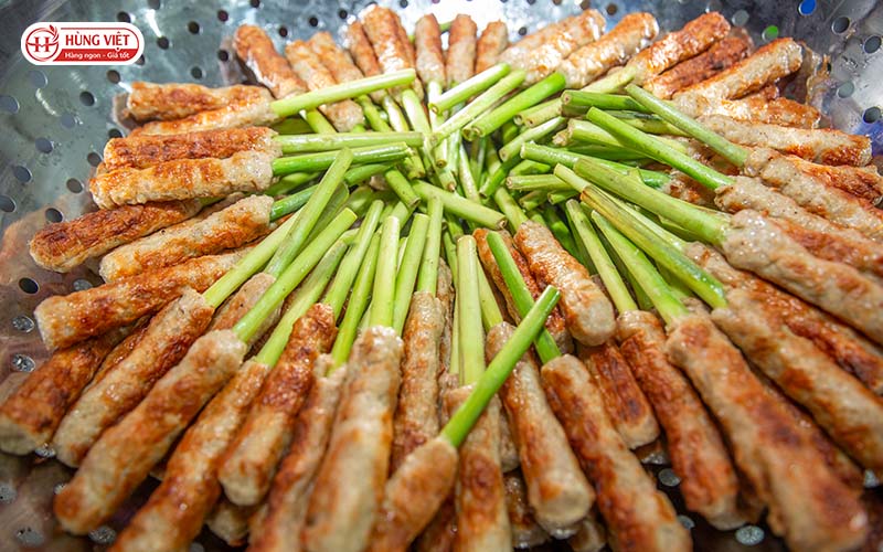 Nhập sỉ nem lụi bọc sả nướng sẵn tại Hùng Việt