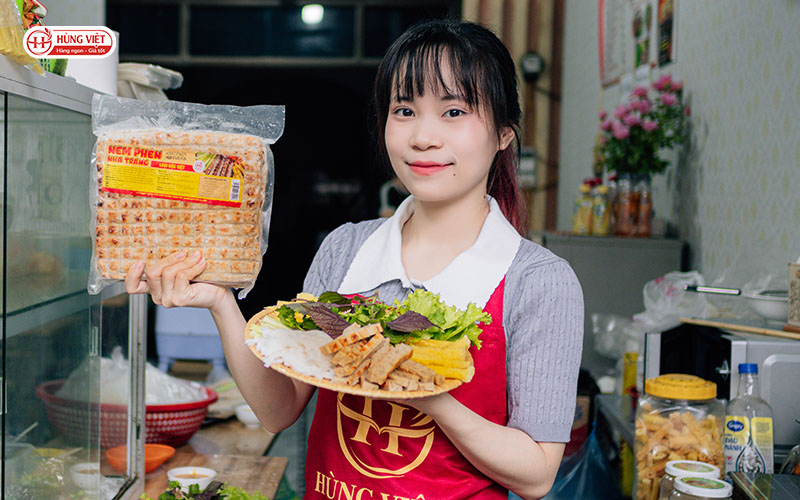 Nem Nướng Nha Trang: “Vũ Khí” Tăng Doanh Thu Cho Quán Ăn Vặt