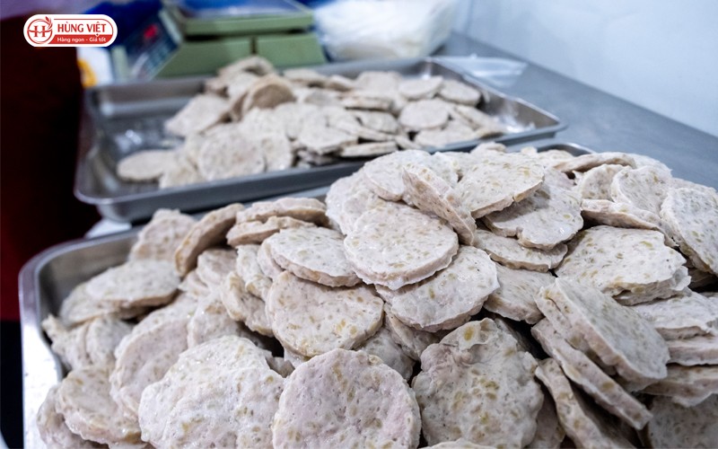 Mua chả cốm TPHCM