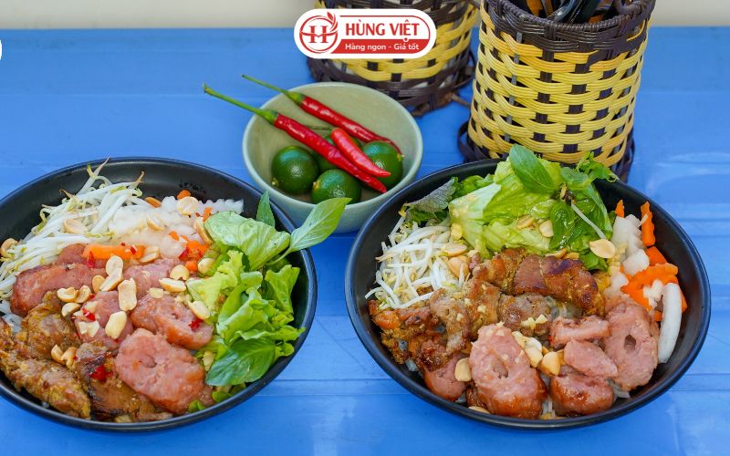 Bún trộn nem nướng