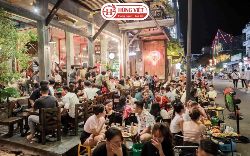 Vì Sao Nhiều Quán Ăn Mất Khách Khi Quá Đông?