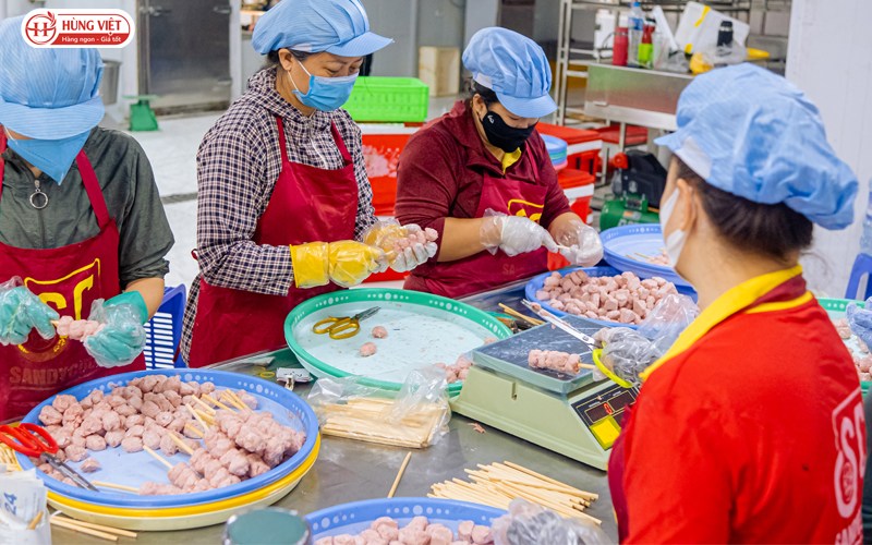 Xưởng sản xuất đồ ăn vặt Hùng Việt