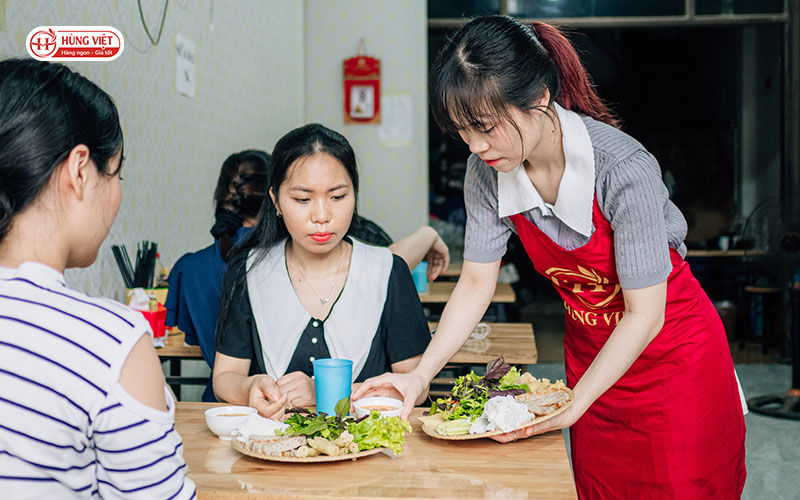 Cách phòng chống ngộ độc thực phẩm trong quán ăn