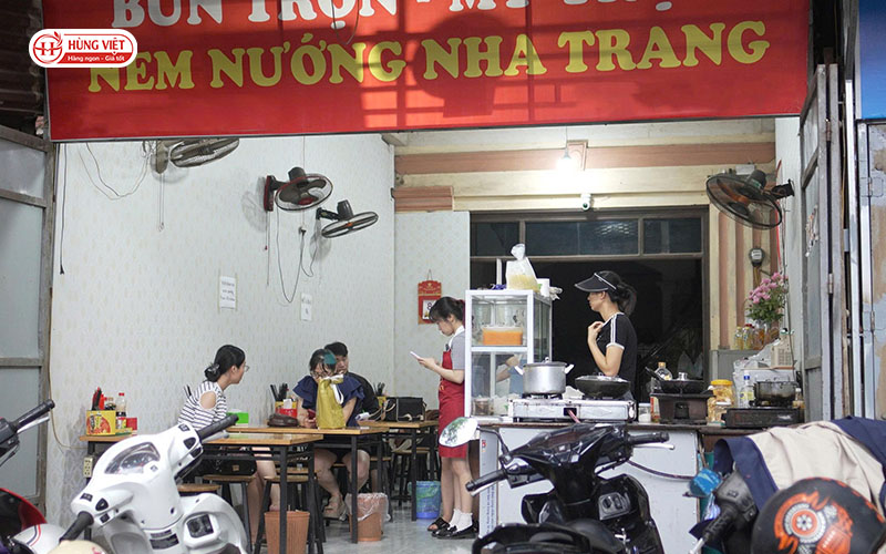 Cách phòng chống ngộ độc thực phẩm trong quán ăn