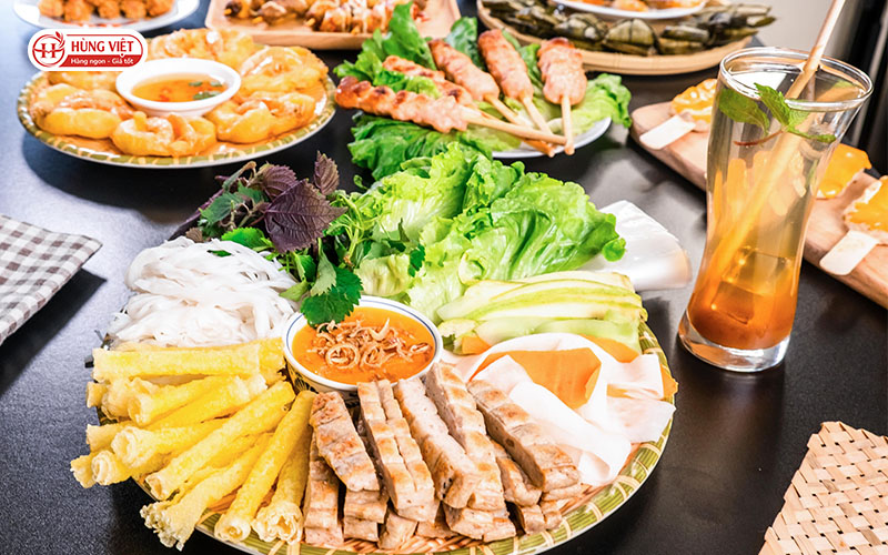 Top topping bán kèm nem nướng