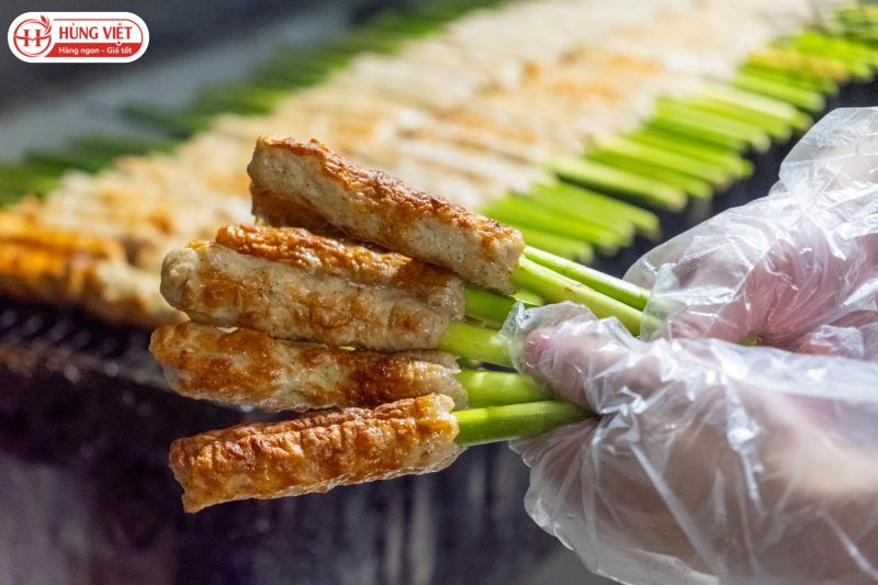 Một Ổ Bánh Mì Nem Lụi Cần Những Gì
