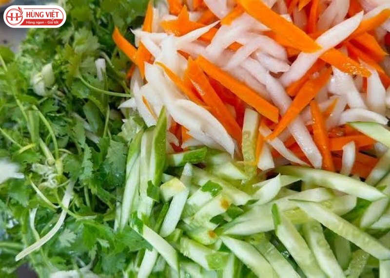 Các loại rau sống ăn kèm bánh mì